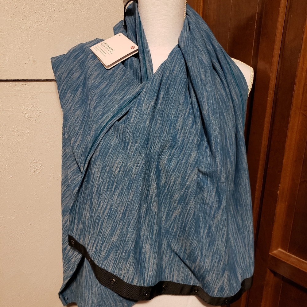 Lululemon Vinyasa wrap (NWT)